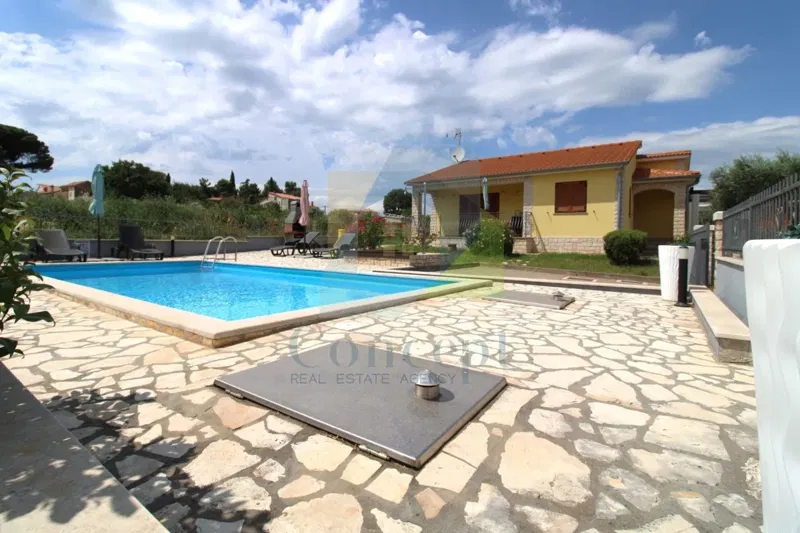 Poreč, Surroundings, Detached Single-Story House with Pool, 10 km from the Sea – 2