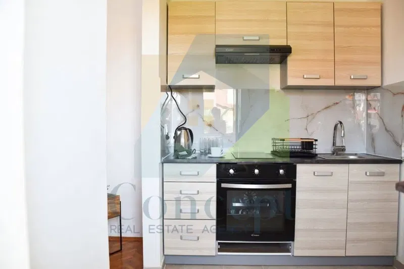 Poreč, Wider Center, Spacious Apartment on the First Floor of a Smaller Building, 400 m from the Sea – 2