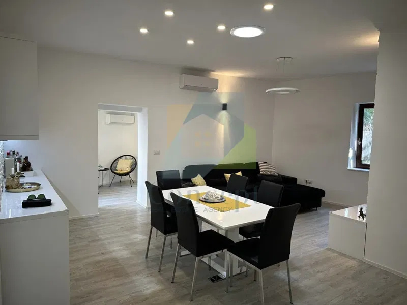 Poreč, centro, Appartamento di lusso al 1° piano nel centro storico, a 40 m dal mare – 2