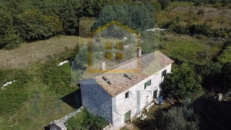 Poreč, Surroundings, Detached Old House for Renovation with Large Garden, 13 km from the Sea – 2