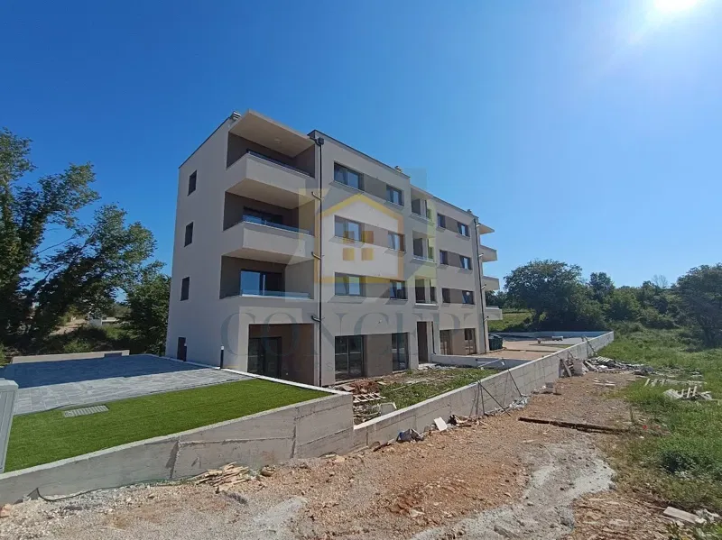 Poreč, Surroundings, Apartment on the 1st Floor of a New Building, 3 km from the Sea – 2
