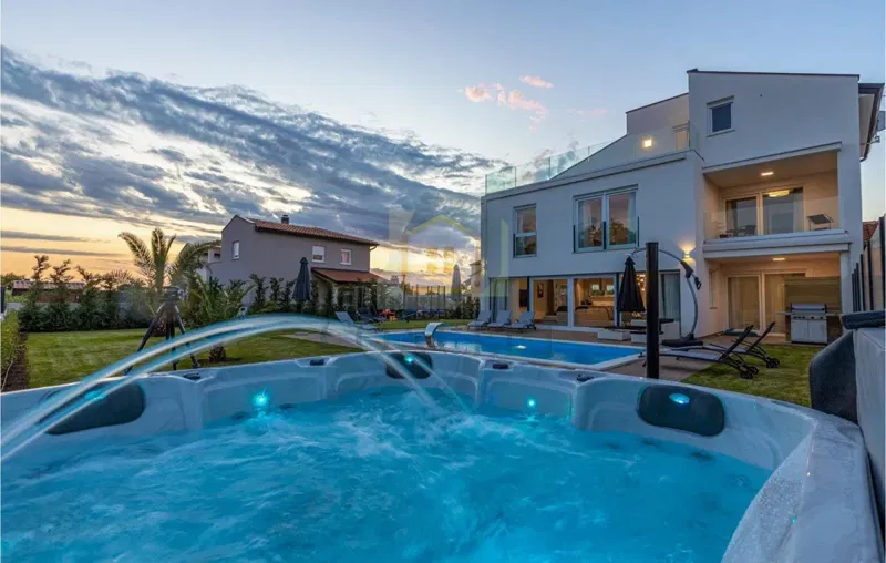 Poreč, Surroundings, Beautiful House with Pool in a Quiet Location, 5 km from the Sea – 2