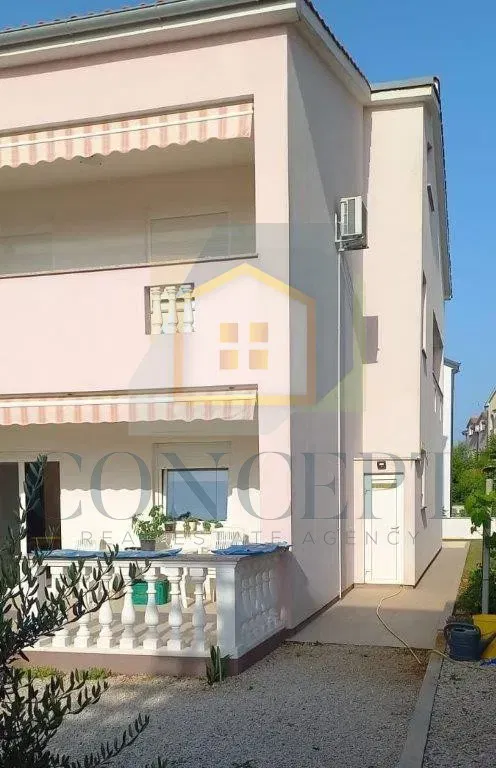 Poreč, Surroundings, Apartment House in an Excellent Location, 800 m from the Sea – 3