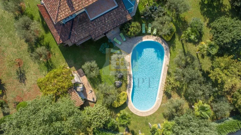 Poreč, nearby area, Classic luxury villa in an excellent location, 1 km from the sea – 2