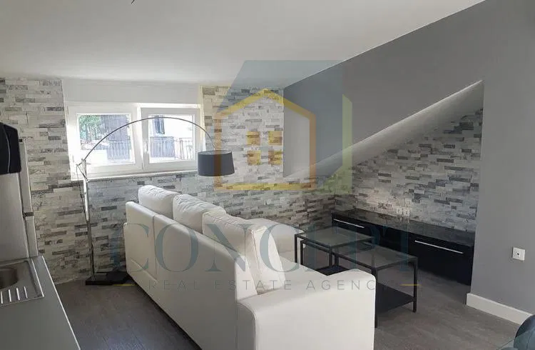 Poreč, Funtana, Appartamento al 3° piano con vista mare, 200 m dal mare