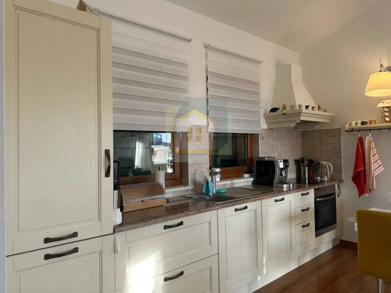 Poreč, Tar-Vabriga, Appartamento al 1° piano suddiviso in 2 unità, 1500 m dal mare – 2