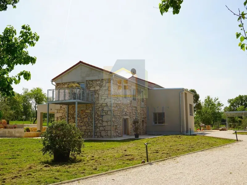 Poreč Area, Renovated Stone Villa with Pool and Large Garden, 12 km from the Sea – 2