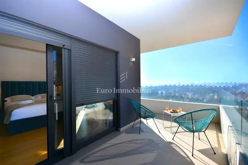 Villa di lusso con piscina e vista panoramica – 2