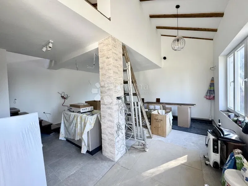 Lokal użytkowy Kostrena, 80m2 – 3