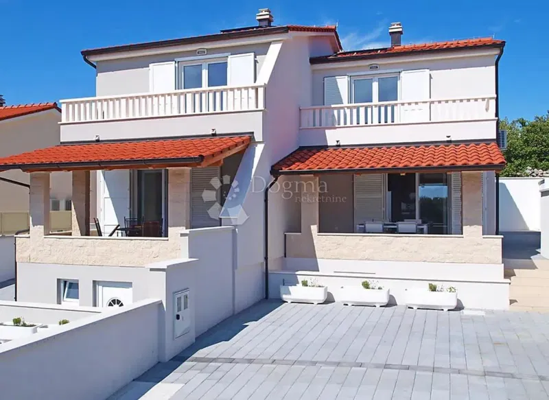 Casa Ražanj, Rogoznica, 120m2 – 2