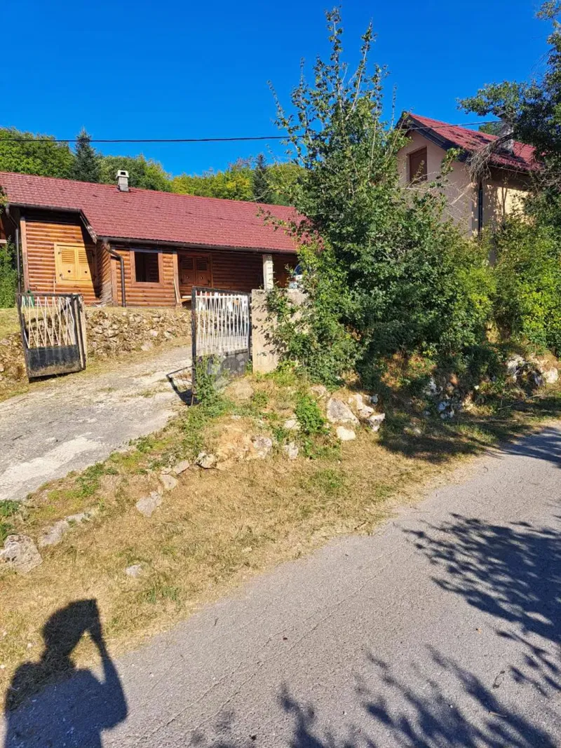 Casa Donje Pazarište, Gospić - Okolica, 137m2