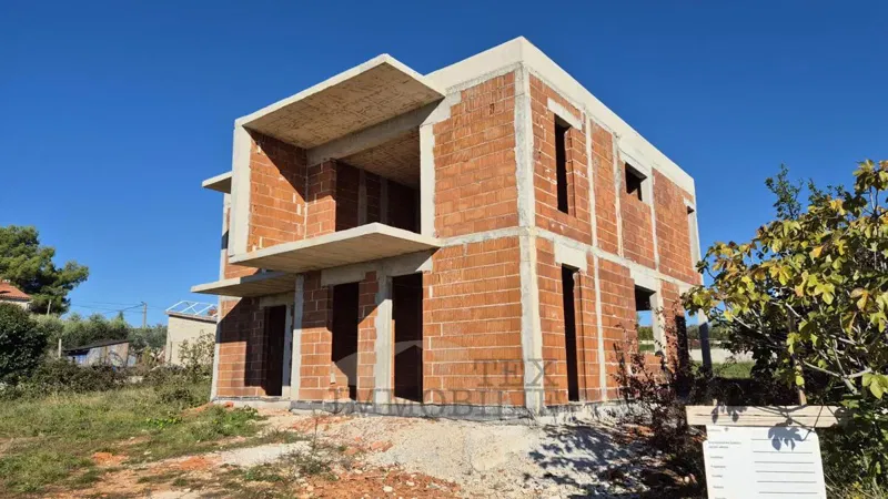 Case allo stato grezzo in un esclusivo complesso residenziale – 2