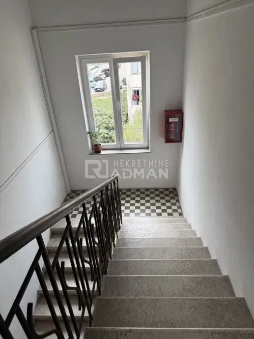 SALE!!! SPLIT -BOL- JEDNOSOBAN STAN uU CENTRU