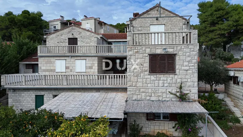 ISOLA DI BRAČ, SUMARTIN - Casa in pietra con garage, seconda fila al mare – 2