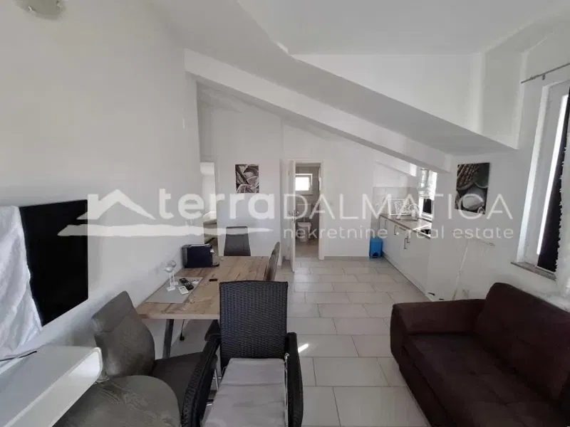 House with two apartments and five suites in Srima - ideal for tourism and family life – 2