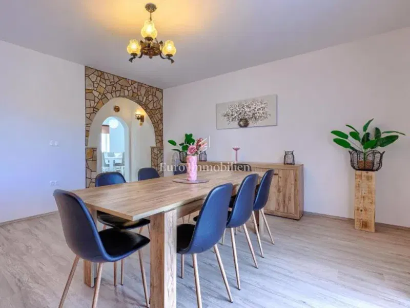 Ampia Casa Familiare con Piscina vicino a Labin – 3