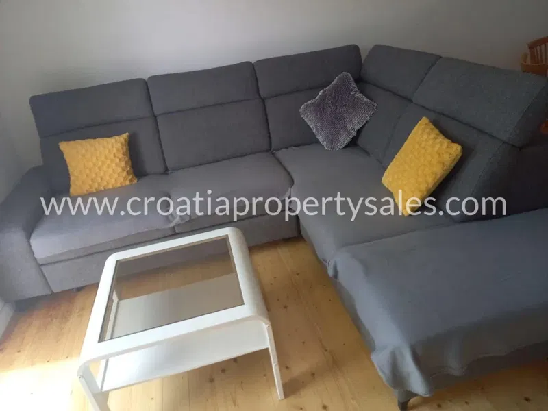 Omis, house for sale, 330.000 € – 2