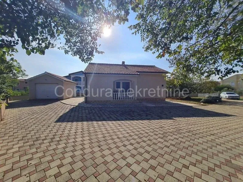 Privlaka - Family house with a spacious garden – 3