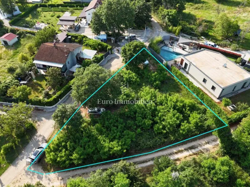 Building plot with project and building permit – 3
