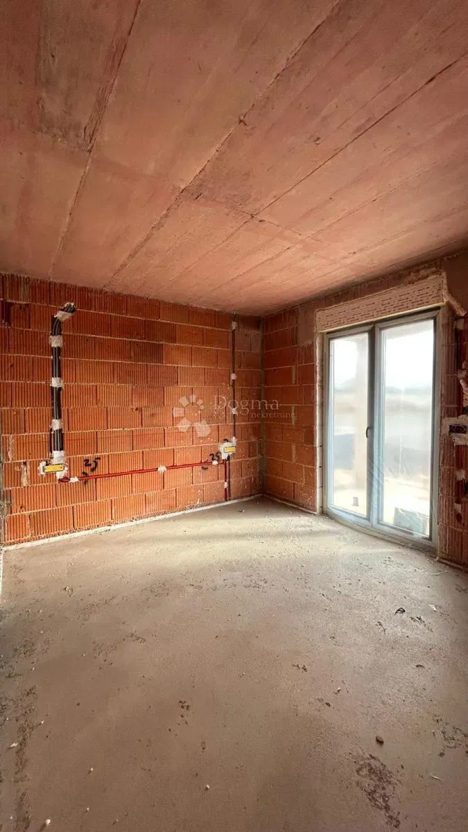 NOWO WYBUDOWANA WILLA W ZABUDOWIE BLISKIEJ W POBLIŻU POREČA – 2
