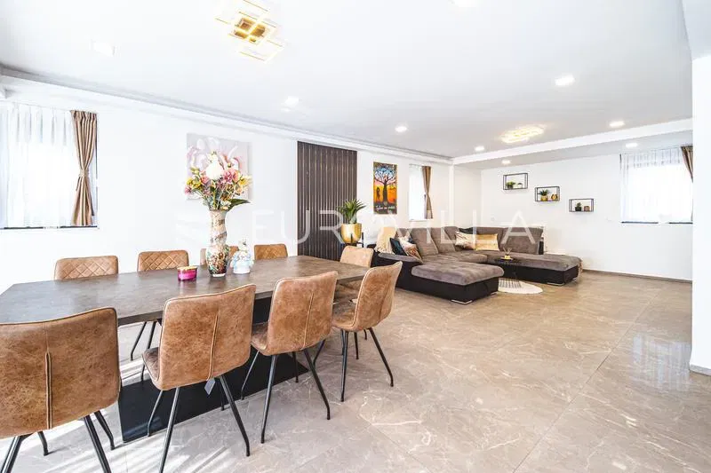 Zagreb, Podsused, beautiful modern house 278 m² – 2