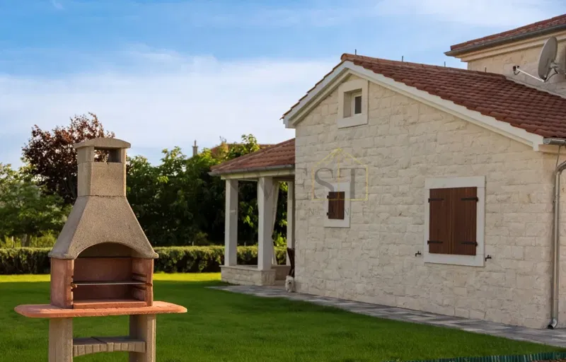 VILLA WITH SWIMMING POOL AND VIEW OF NATURE - NEAR ŠIBENIK – 2