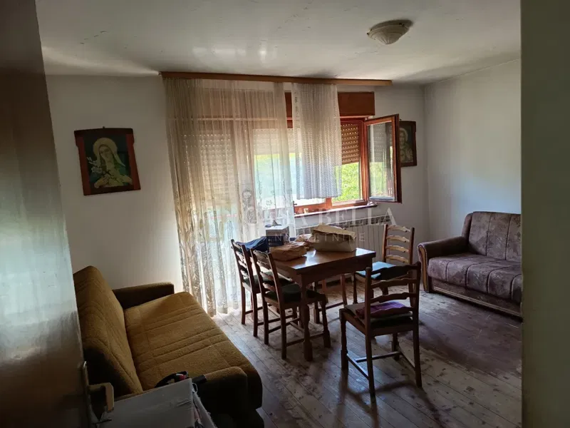 Kuća, Laz Bistrički, 350 m2, atraktivna lokacija