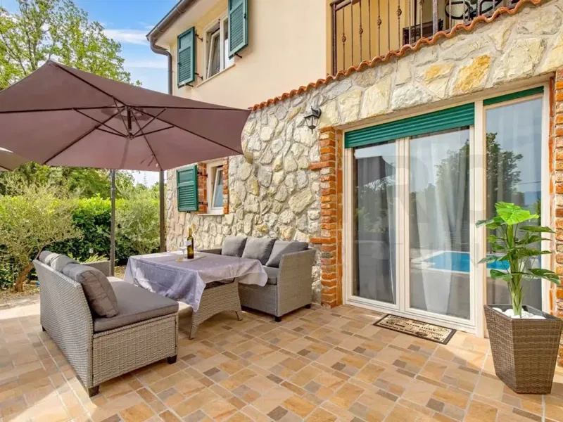 Uvala Soline, semi-detached house with pool in a quiet location! – 2