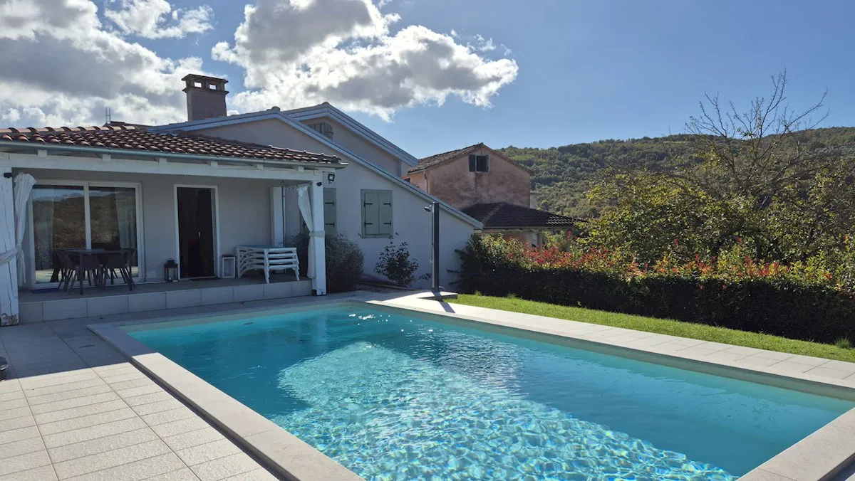 Haus mit Pool in ruhiger Lage – Brkač, Istrien