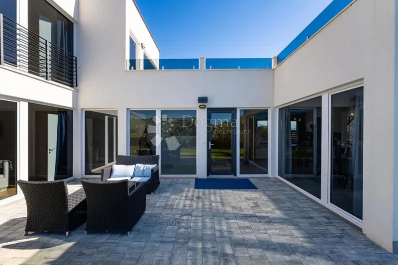 Dom Kaštel Novi, Kaštela, 750m2 – 2