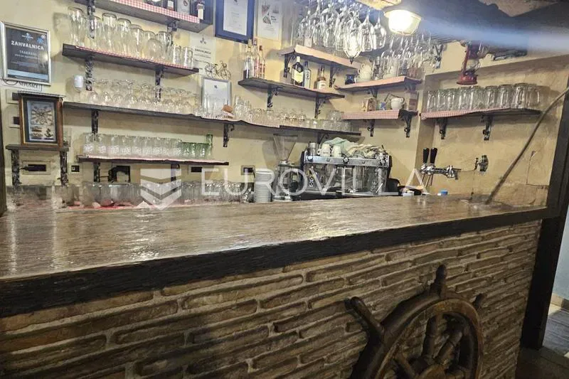 Üzlethelyiség Crikvenica – 2