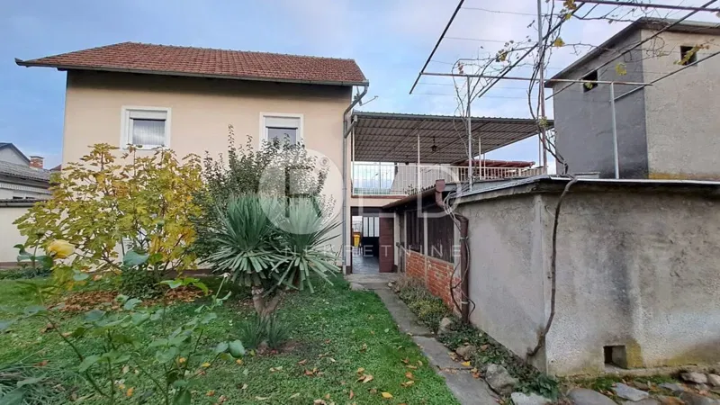 POŽEGA KUĆA BLIZINA CENTRA 1,5km TRG