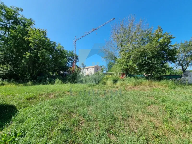 Poreč, Baderna - EKSKLUZIVA AGENZIE - Terreno edificabile con non edificabile, a 20 km dal mare – 3