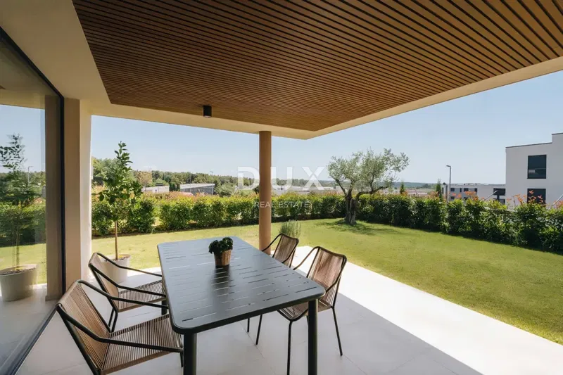 ISZTRIA, NOVIGRAD - Kertes apartman modern új épületben – 2