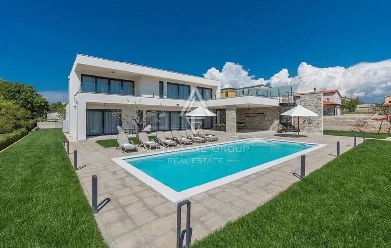 Dom Novigrad, 248m2 – 3