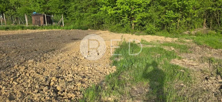 GRAĐEVINSKO ZEMLJIŠTE DUGO SELO