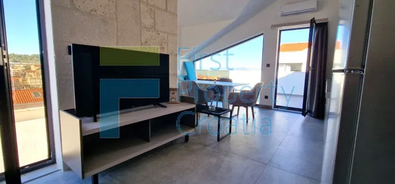 BR1707 - Modern apartman két nagy terasszal, Brač, eladó – 2