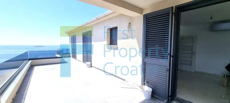 RG1713 - Villa con vista sul mare, vicino a Rogoznica, in vendita – 3