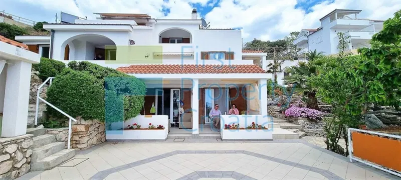 SI1586 - Tágas apartmanház 30 méterre a tengertől, Primošten, eladó – 3