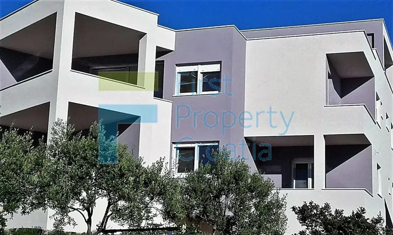 RG0811 - Apartment villa 50m from the sea, near Rogoznica, for sale – 2