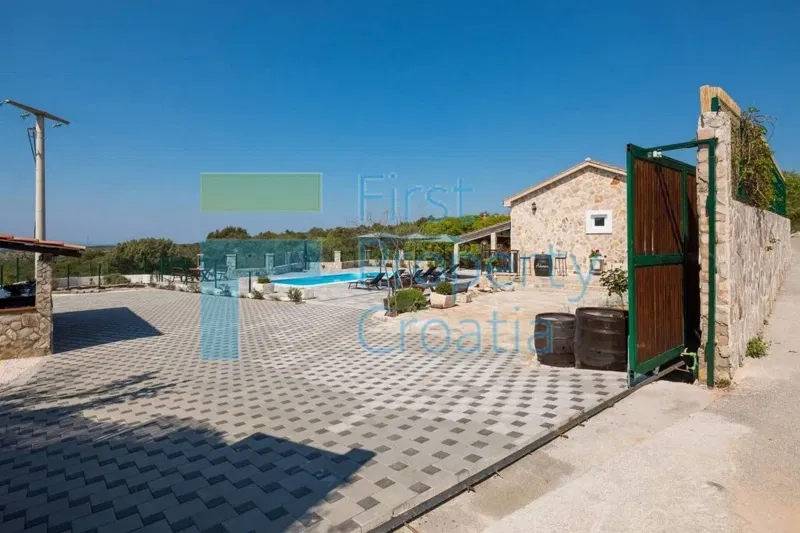 RG1575 - Stone villa in a quiet environment, near Rogoznica, for sale – 3