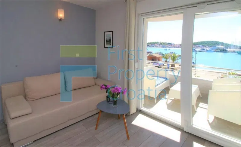 RG1638 - Apartmánový dom v prvom rade pri mori, Rogoznica, na predaj – 3
