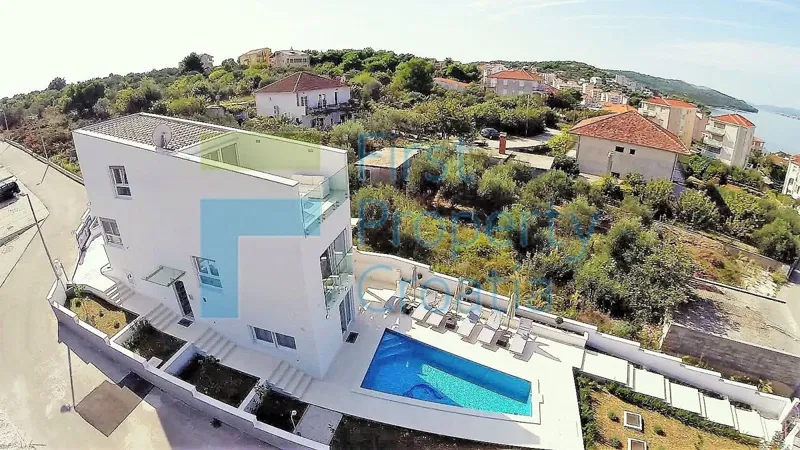 TG1175 - Urban villa with a beautiful view of the sea, Čiovo, for sale – 2