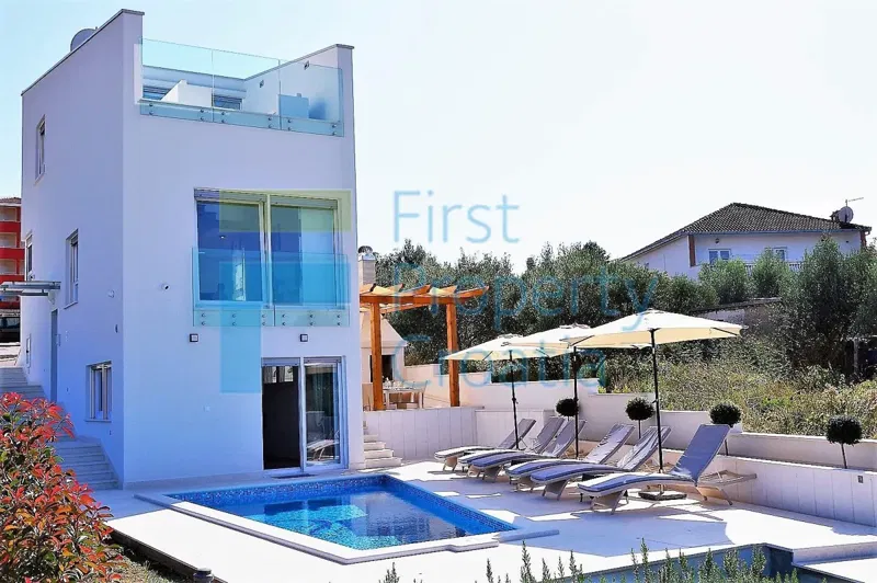 TG1175 - Urban villa with a beautiful view of the sea, Čiovo, for sale – 3