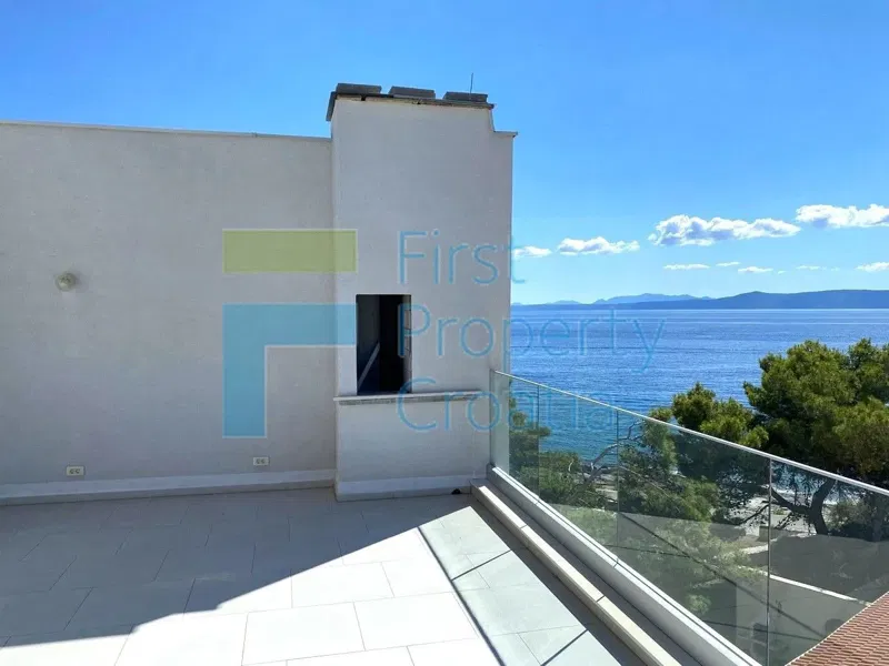BR1731 - Casa molto spaziosa in seconda fila al mare, Brač, in vendita – 3