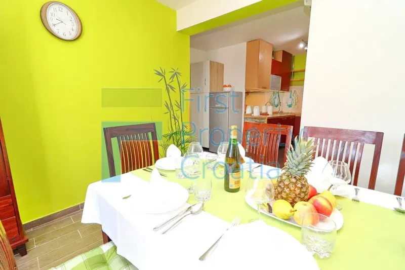 KO1627 – Casa a schiera nel centro storico, Korčula, in vendita – 3