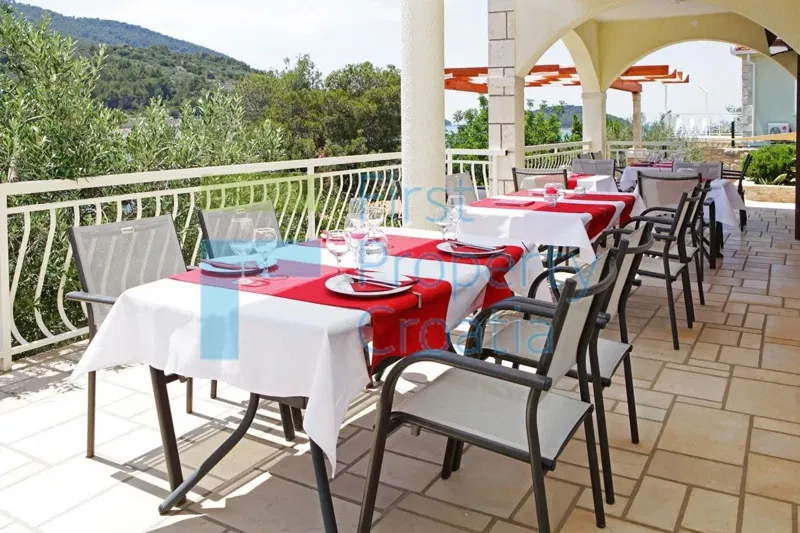 KO1696 - Piccolo hotel proprio sopra il mare, Korčula, in vendita – 3