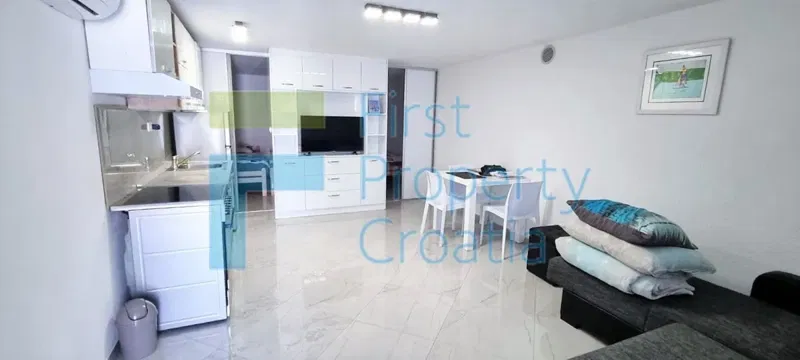 TG1463 – Apartmanház 2 lakóegységgel, Čiovo, eladó – 3