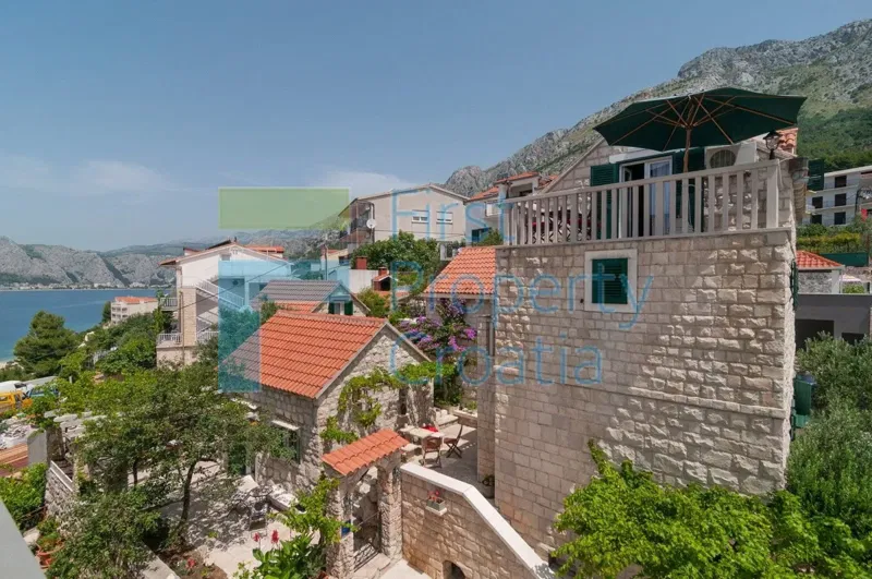OM1341 - Dom apartamentowy 70 m od plaży, Riwiera Omiška, na sprzedaż – 3