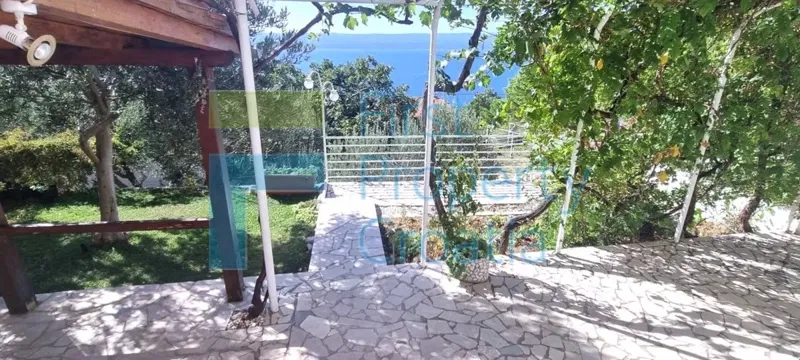 OM1615 - Apartment house in a settlement on the Omiš Riviera, for sale – 2